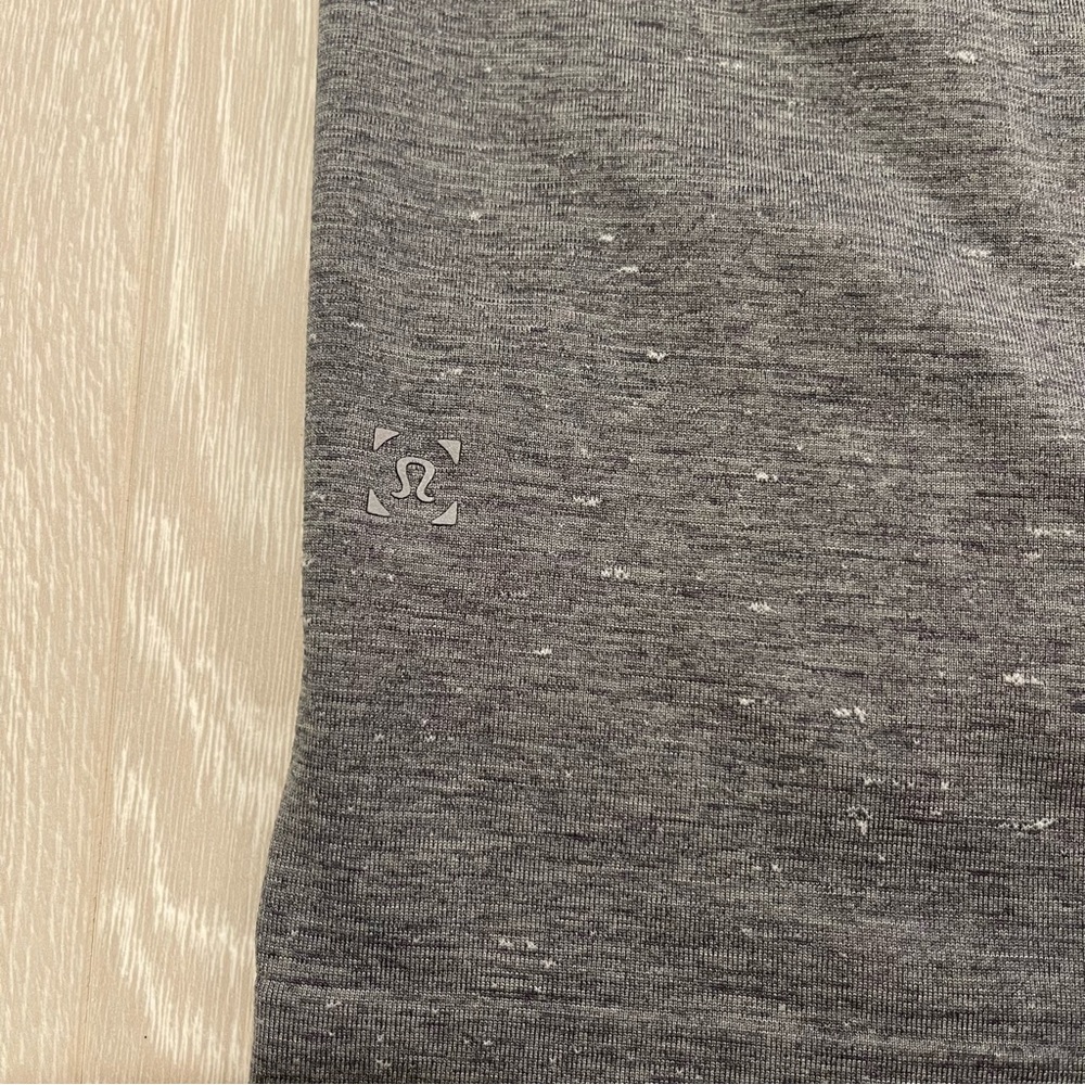 Lululemon Men’s Metal Vent Tee Shirt, size XXL, Gray - Picture 13 of 16